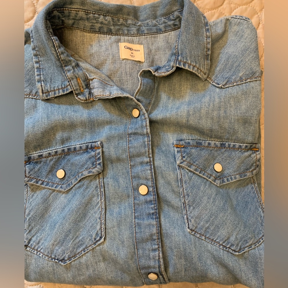 Gap Lightweight Jean Jacket XL